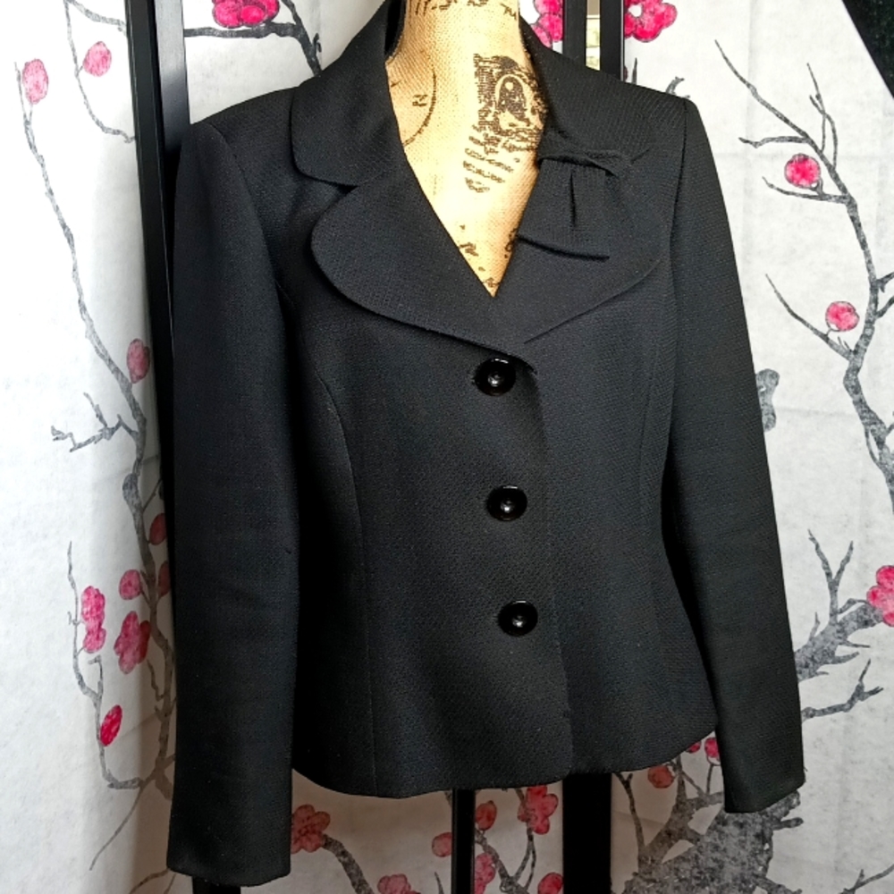 Ladies collection by lesuit black blazer